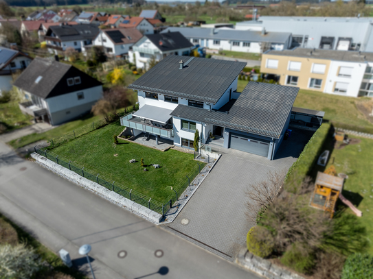DAS SCHÖNSTE HAUS IN BALLENDORF WARTET AUF SIE!