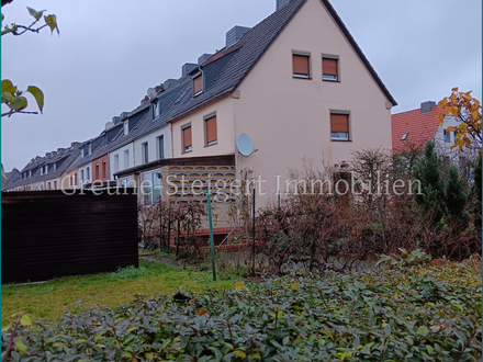 *** Renovierungsbedürftiges Reihenendhaus mit Garage in Wolfsburg (Erbpacht)