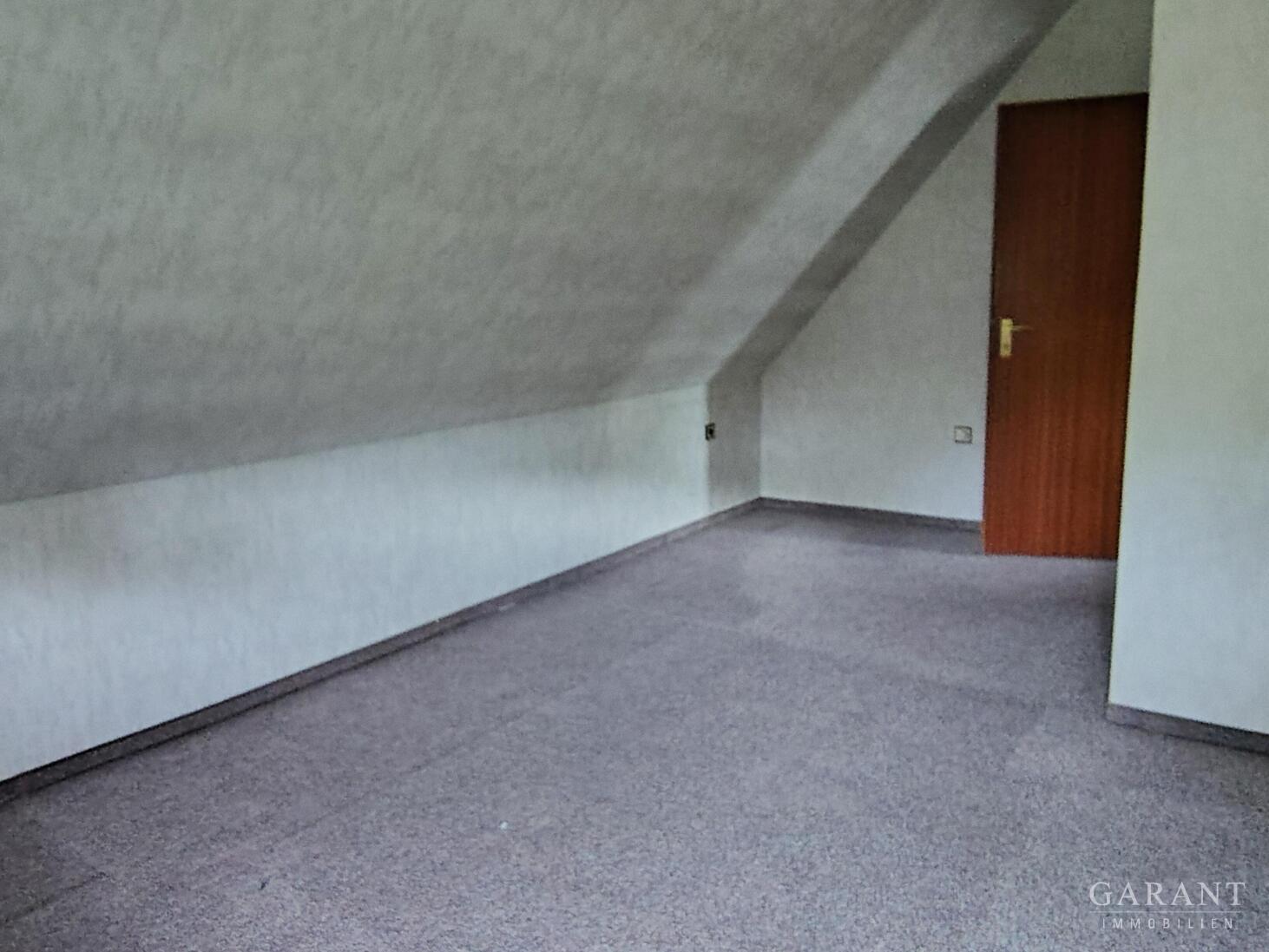 Viel Platz für Familie, Tiere & Gemeinschaft - großzügiges Haus mit großem Garten in Simmelsdorf – 91245 Simmelsdorf, 91245 Simmelsdorf – Vorschaubild 10