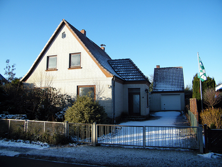 Freistehendes Einfamilienhaus mit 1.250 qm Grundstück in Weyhe-Lahausen