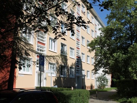 Mit Balkon & Blick auf Altbausiedlung