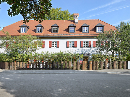 Alt Solln - 2 Historische Doppelhaushälften mit Tiefgarage