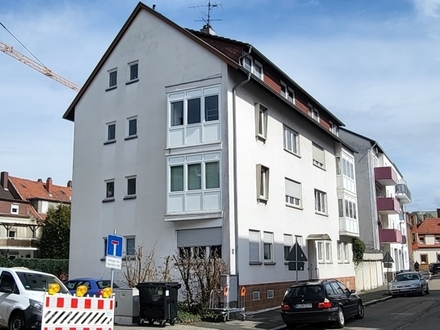 Renditeobjekt in Innenstadtlage gesucht? Solides Mehrfamilienhaus in Kaiserslautern zu verkaufen.