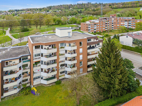 "Großzügige und helle 3,5-Zimmer-Wohnung mit traumhaftem Ausblick"