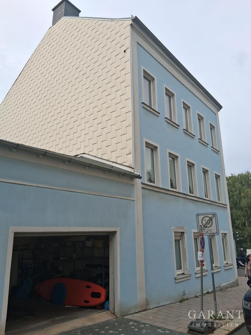 Mehrfamilien-Stadthaus in guter Lage im Zentrum von HOF ! – 95028 Hof, 95028 Hof – Vorschaubild 8