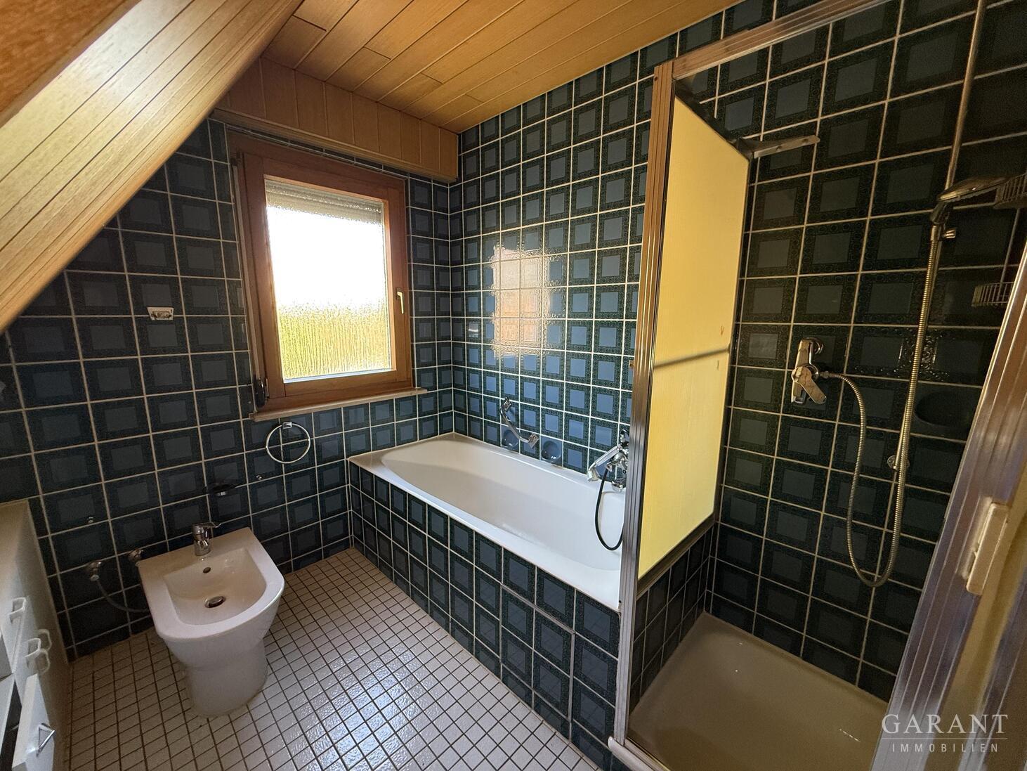 Ihr Zuhause im Grünen: Großes Grundstück, Ruhe & Weitblick in Tübingen-Pfrondorf! – 72074 Tübingen, 72074 Tübingen – Vorschaubild 16