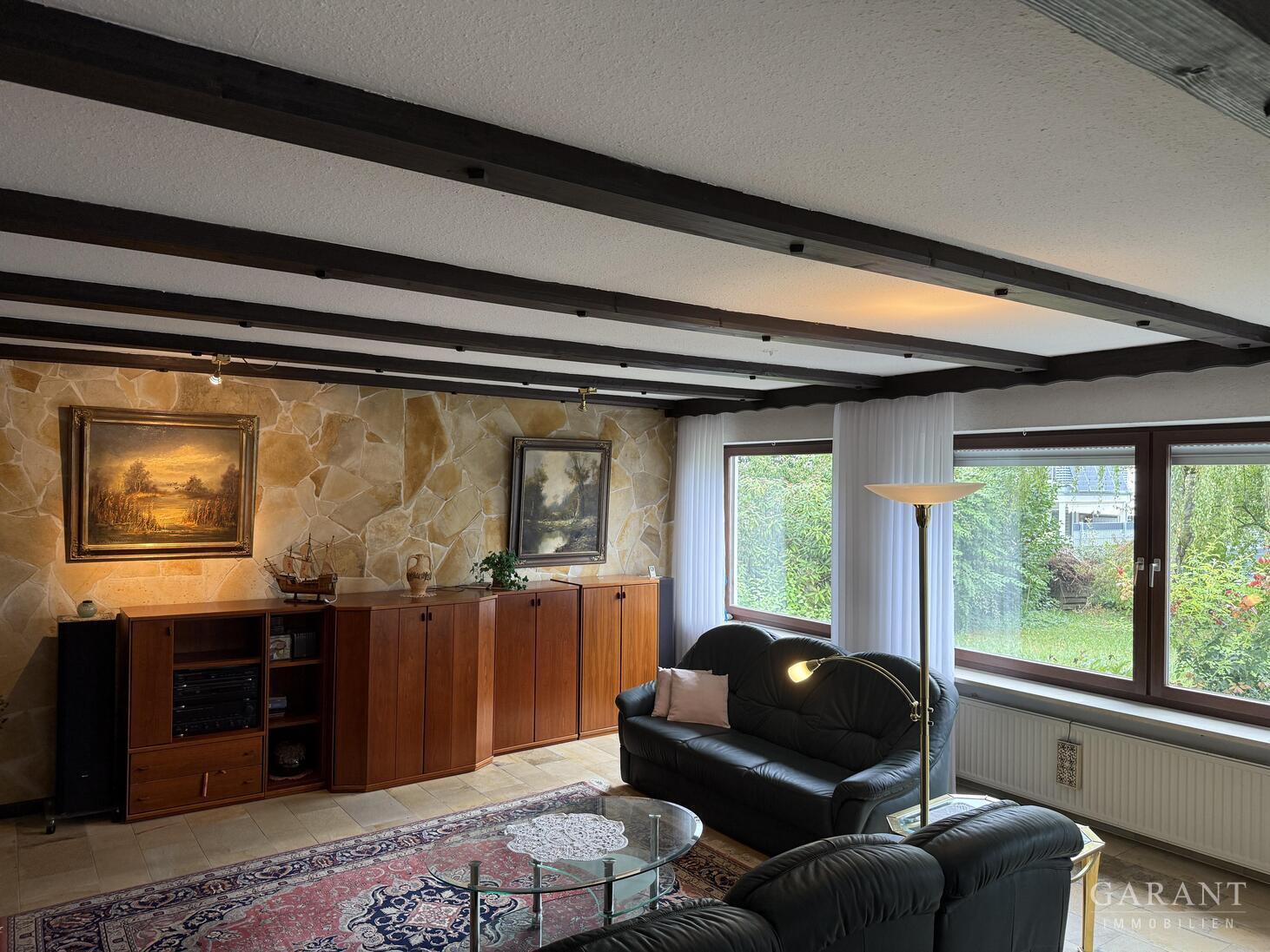Familienhaus mit Kamin, Doppelgarage & Gartenidylle, flexibel nutzbar – 85051 Ingolstadt, 85051 Ingolstadt – Vorschaubild 7