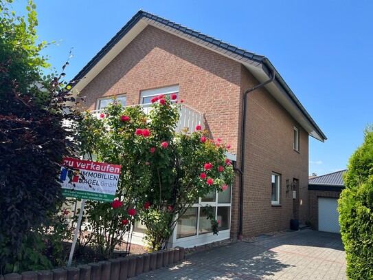 tolles Einfamilienhaus mit Wintergarten und Wohnkeller in zentraler Lage von Löhne-Gohfeld!