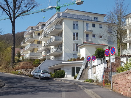 Top Lage: Sehr ruhige Wohnung mit großer Terrasse