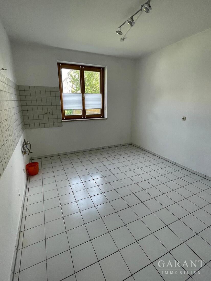 Vielseitiges Dreifamilienhaus in begehrter Lage von Raubling - alle Wohneinheiten frei! – 83064 Raubling, 83064 Raubling – Vorschaubild 11