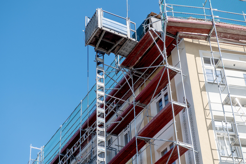 Ob ein Gebäude aufgestockt werden darf, ergibt sich aus dem Bebauungsplan. Denn dort finden sich auch Regelungen zur Geschossflächenzahl.  Foto: Zacharie Scheurer/dpa-tmn