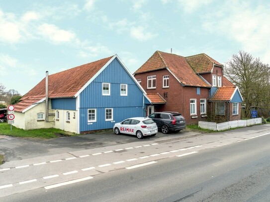 Ländliches Haus mit über 400 m² Wohnfläche und über 21.000 m² Grundstück in der Nähe von Varel