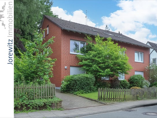 Bi-Großdornberg: 3 Zimmer-Wohnung mit großem Balkon und PKW-Stellplatz