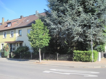 Renovierungsbedürftige Doppelhaushälfte in Bad Friedrichshall-Jagstfeld