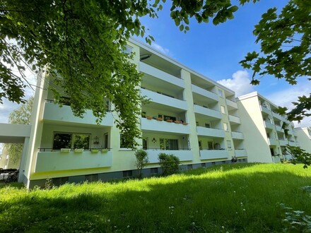WG-geeignete Wohnung im 2.OG mit Balkon in Bielefeld - Großdornberg