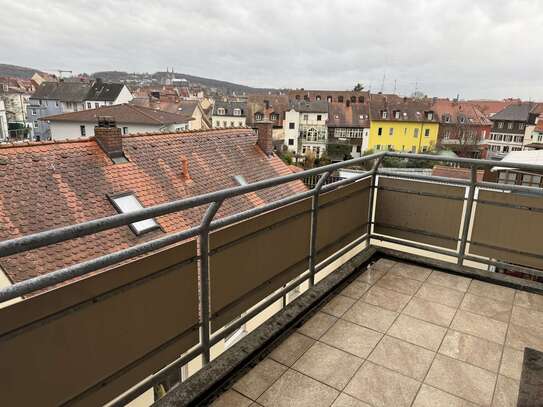 BA-Nähe Zentrum: Sonnige 3-Zimmer-Wohnung mit Balkon