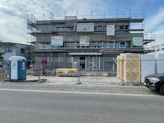 ImmobilienPunkt***PENTHAUSBÜROETAGE IN GUT SICHTBARER LAGE IM GEWERBEGEBIET VON BODENHEIM!