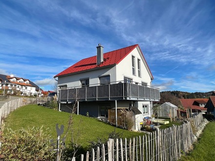 Neuwertiges Einfamilienhaus in sonniger Aussichtslage von Bad Wurzach