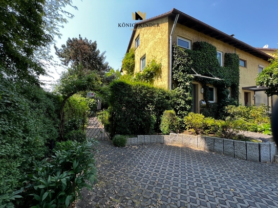 Charmantes Reihenendhaus mit Garage und idyllischem Garten in bevorzugter Lage von Sindelfingen.