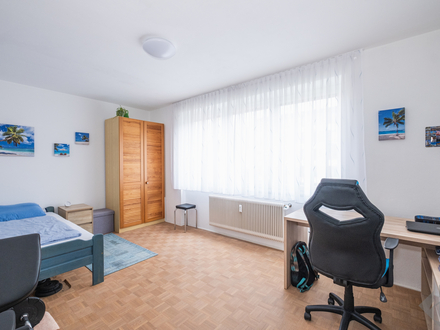 Freundliche Dreizimmerwohnung mit Loggia in Top Lage