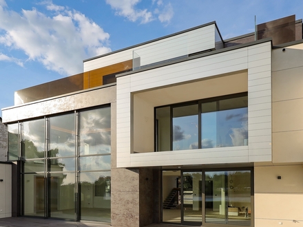 Exklusive Neubau Villa am Rheinufer mit atemberaubendem Panoramablick
