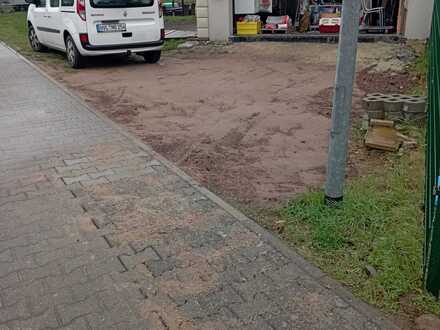 Baugrundstück mit Garage