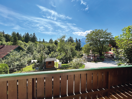 Doppelte Idylle – klassisches Landhaus mit herrlichem Weitblick und Platz für zwei Familien