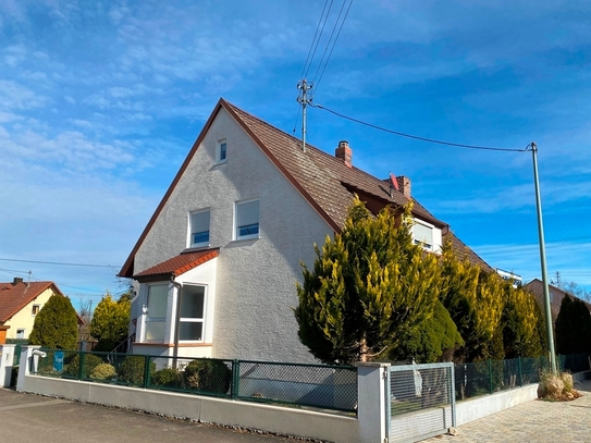 Großzügiges Ein bis Zweifamilienhaus in Bubesheim, viel Platz für die Familie oder zwei Generationen