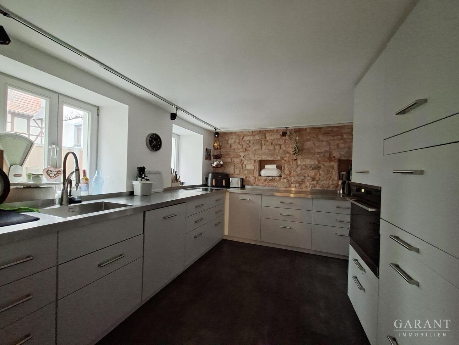 **WOW! Liebevoll und aufwändig saniertes Wohnhaus aus Baujahr 1834 in begehrter Wohnlage** – 69121 Heidelberg, 69121 Heidelberg – Vorschaubild 3