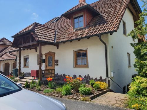 Fantastische 3-Zimmer-Mietwohnung + Garage in 97450 Arnstein-Heugrumbach (ID 1489) zwischen Würzburg und Schweinfurt