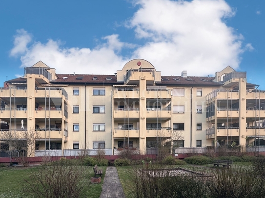 Charmante 3-Zimmer-Wohnung mit Balkon und 2 Tiefgaragenstellplätzen in Mannheim Rheinau