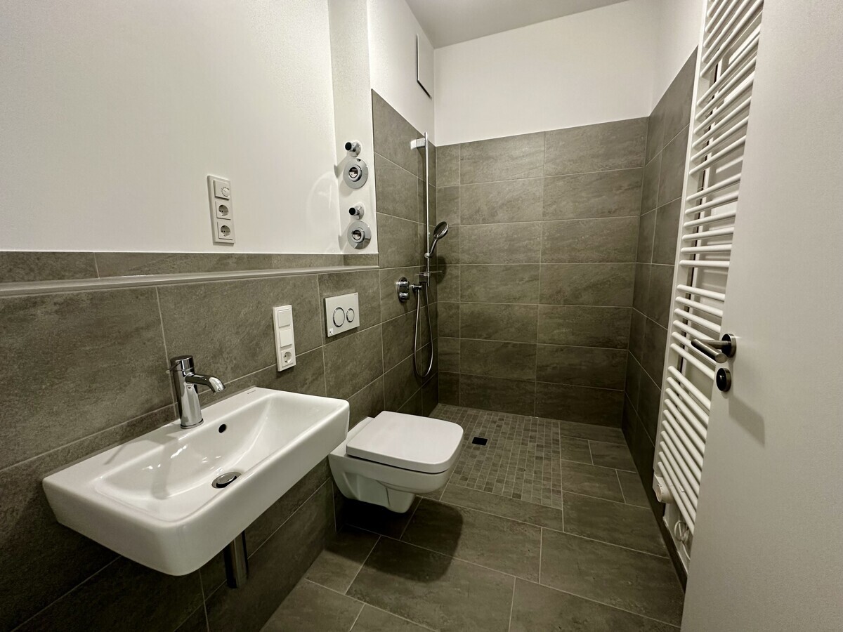 Neues Kaffeequartier: Erstbezug exklusives 5 Zimmer "Townhouse" , Terrasse, TG-Stellplatz, Keller - Foto 3
