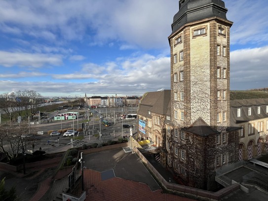 Urbanes Wohnen mit Blick auf den Neckar - Ihr Rückzugsort in der Stadt