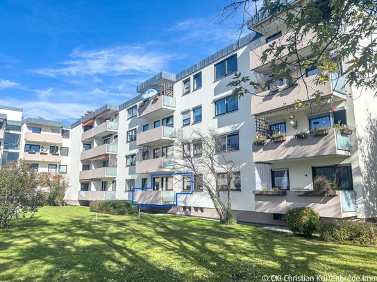 Im Erbbaurecht! Freie, sanierungsbedürftige 2 Zi.-Wohnung mit Westloggia in München-Perlach