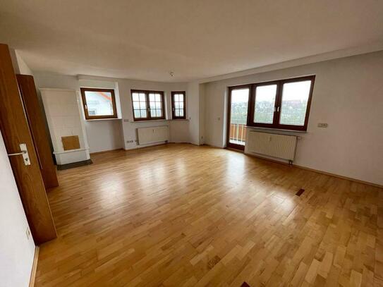 + Gemütliche Wohnung mit Balkon und Weitblick +