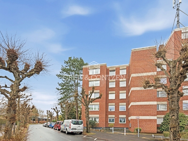 Attraktive 2-Zimmer-Wohnung mit Loggia und Tiefgaragenstellplatz in Sürth