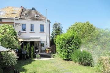 Hausansicht vom Garten