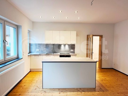 Moderne 2,5 Zimmerwohnung mit EBK im Herzen Goldbachs!