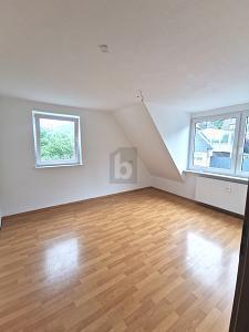 LICHTDURCHFLUTET, MIT BONUS-WOHNFLÄCHE