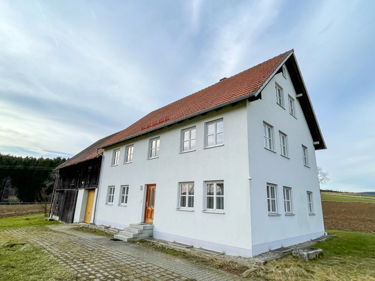 Einfamilienhaus mit Garage und Scheune in Teunz