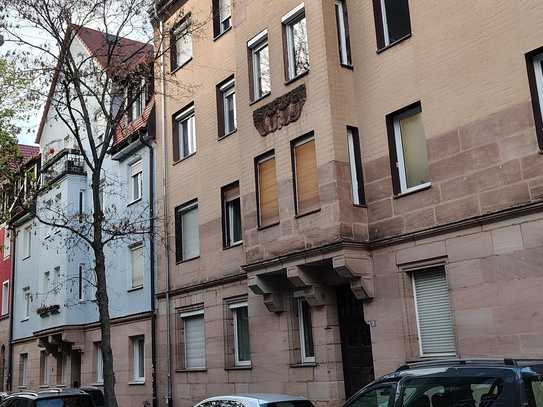 Helle komplett neu renovierte Wohnung in der Südstadt