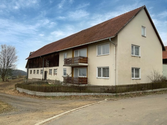 Landwirtschaftliche Hofstelle in schöner und ruhiger Lage bei Püchersreuth