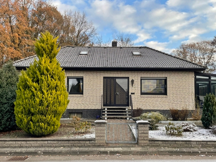 Ebenerdiger Bungalow mit Vollkeller in ruhiger Randlage!