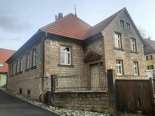 Ländliche Idylle - Charmantes Massivhaus im Weinparadies Hüttenheim