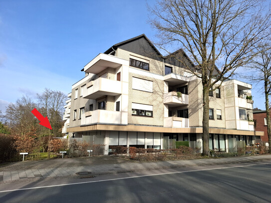 Lange Straße ! Barrierefreie 2 ZKB Wohnung mit Gartenanteil. Bezugsfrei