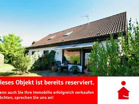 Reserviert! Solides Einfamilienhaus mit zwei Wohneinheiten in Wiefelstede