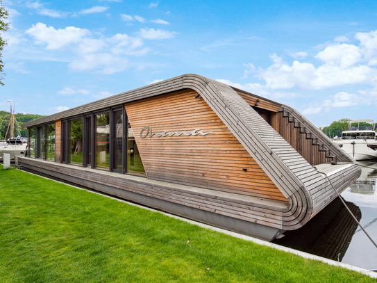 Luxus auf dem Wasser: Unikates Waterloft mit Rooftop Terrasse