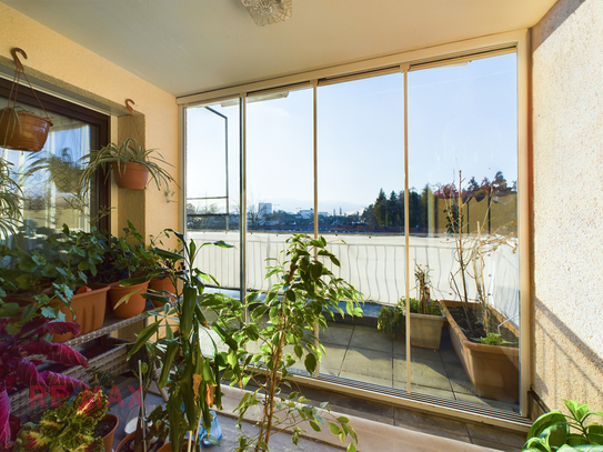 Gemütliche 3-Zimmer-Wohnung mit Loggia und sonnigem Balkon