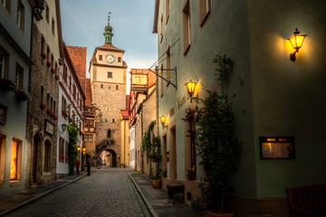 Gutlaufendes Restaurant mit Hotelbetrieb zu verpachten!