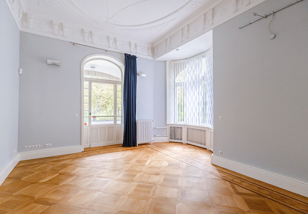 Exklusive Altbau-Wohnung mit Garten in besonders begehrter Wohnlage - Foto 3